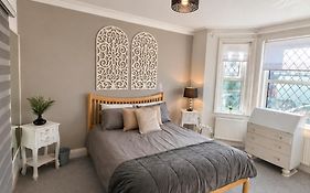 Cosy Bee